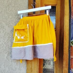 Vintage Style Yellow Apron with Pocket